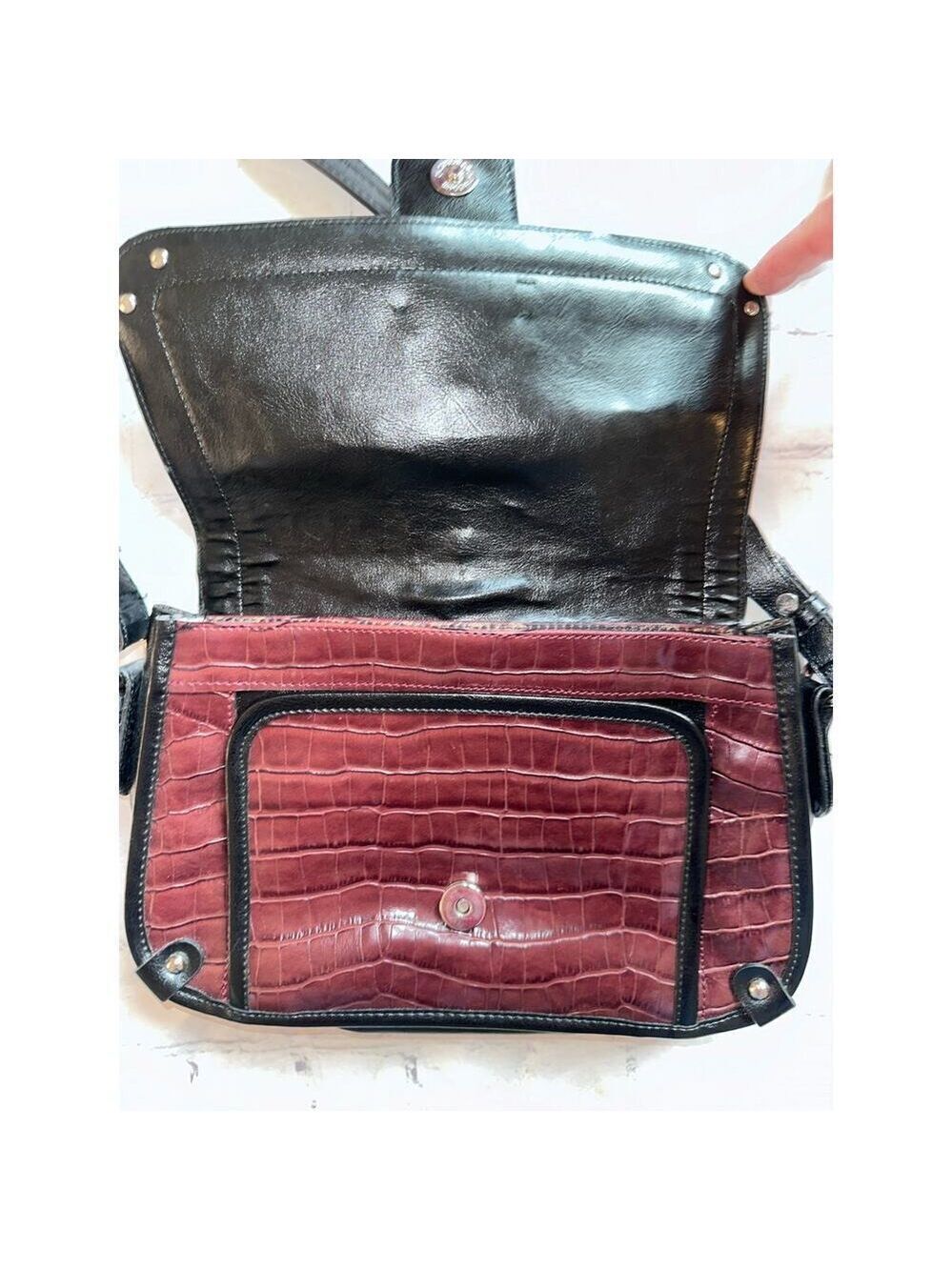 Retro Style Faux Crocodile Skin Brown/Black With Silver Metal Multi Pocket Purse - Picture 3 of 13